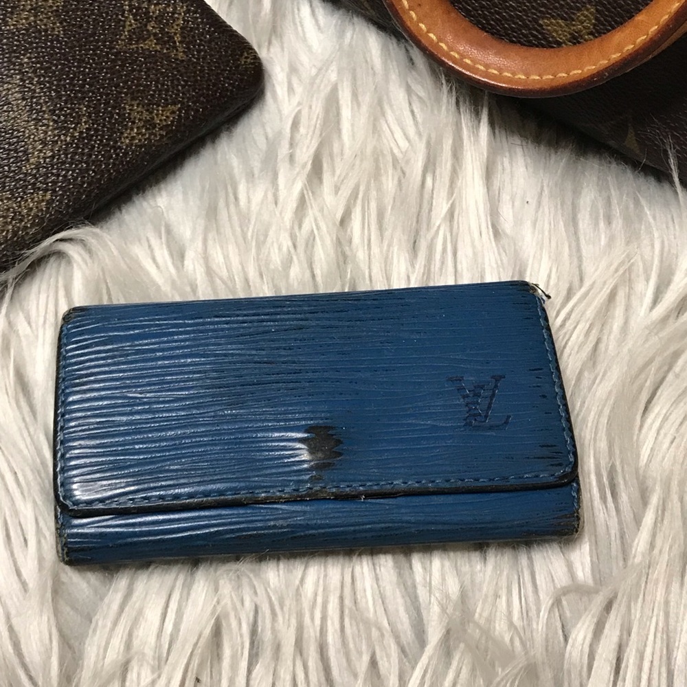 AUTH Louis Vuitton Epi Key Holder